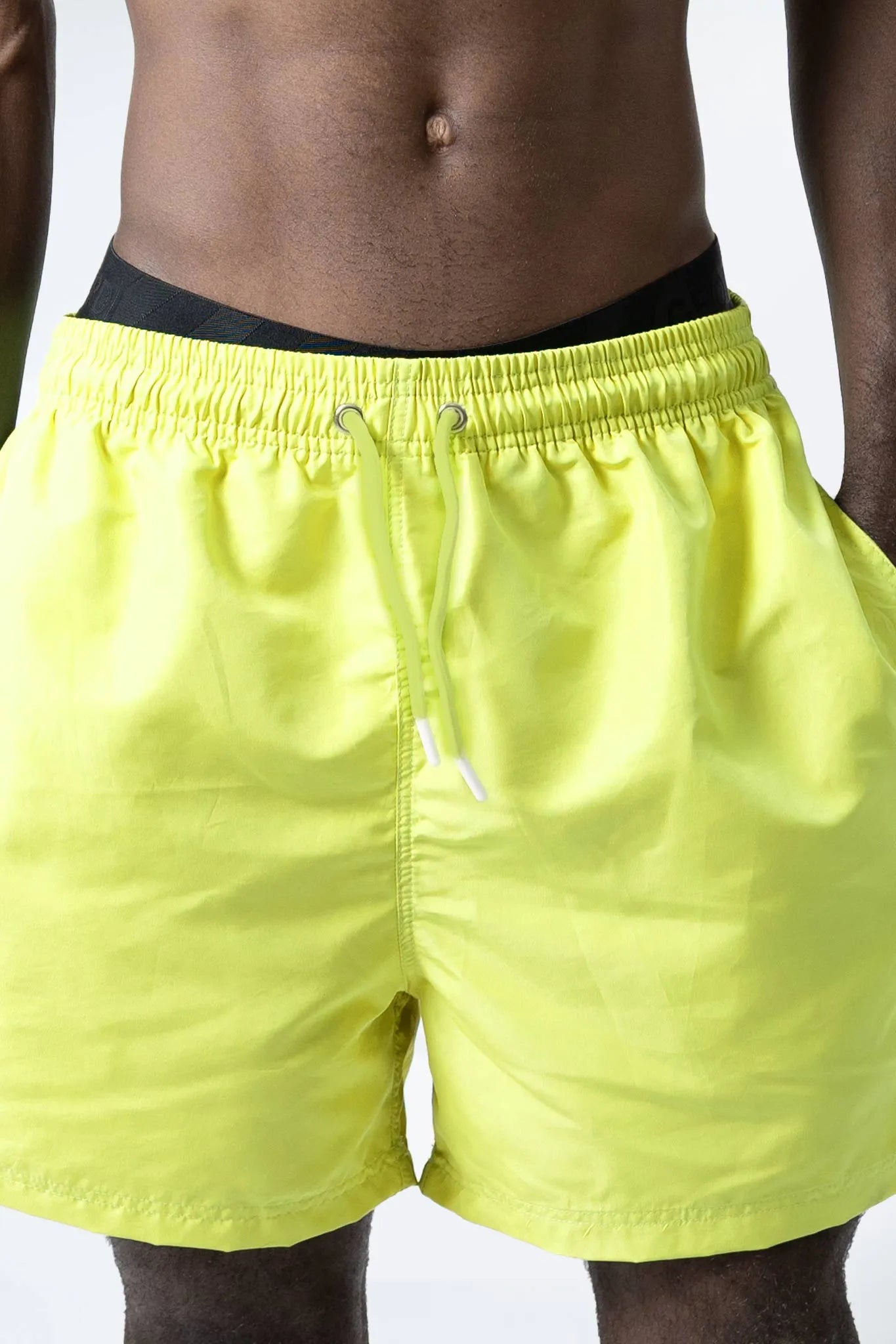 SHORT AMARILLO NEÓN