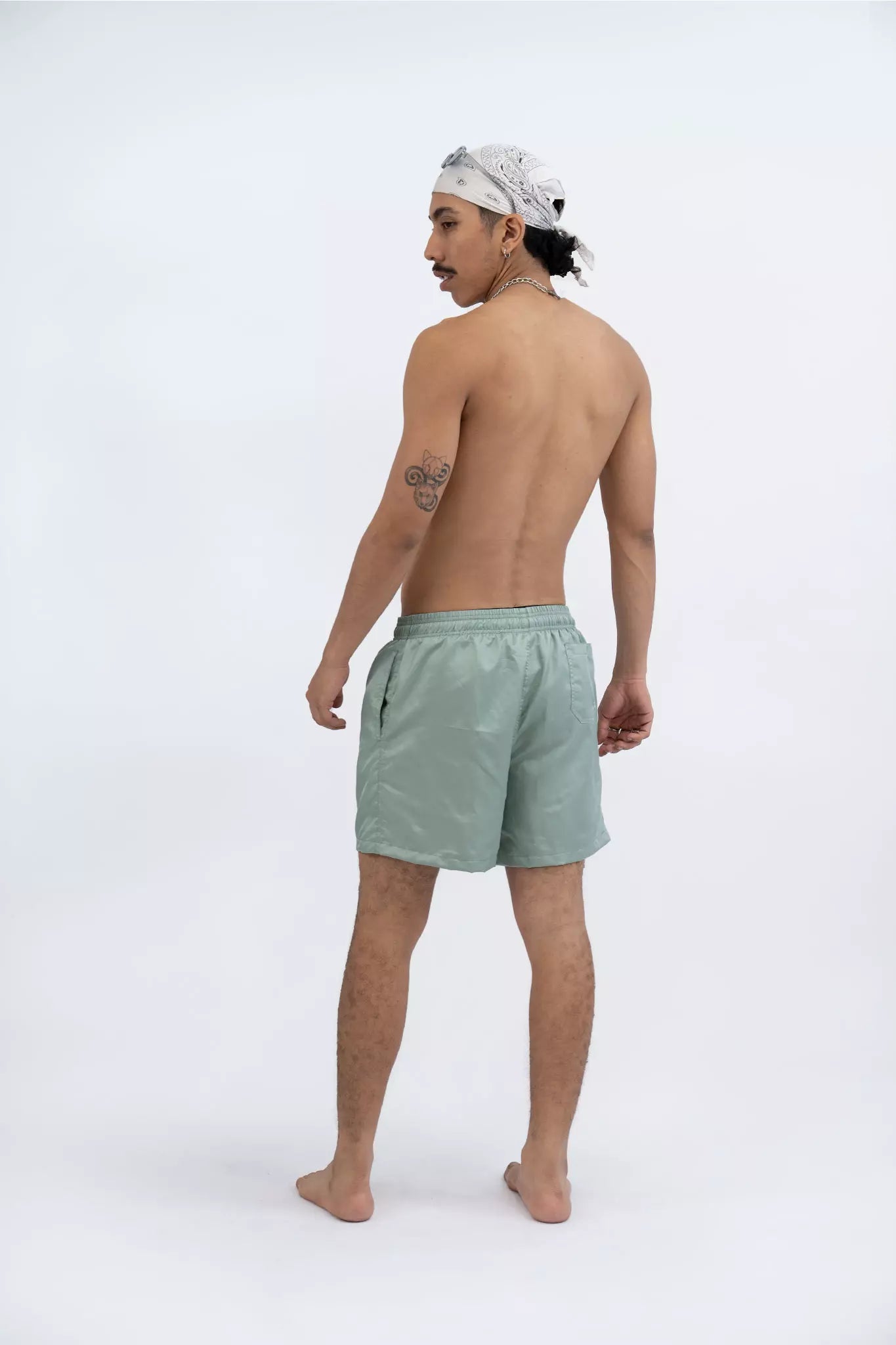 SHORT VERDE MANZANA - PIXELCAMISETAS